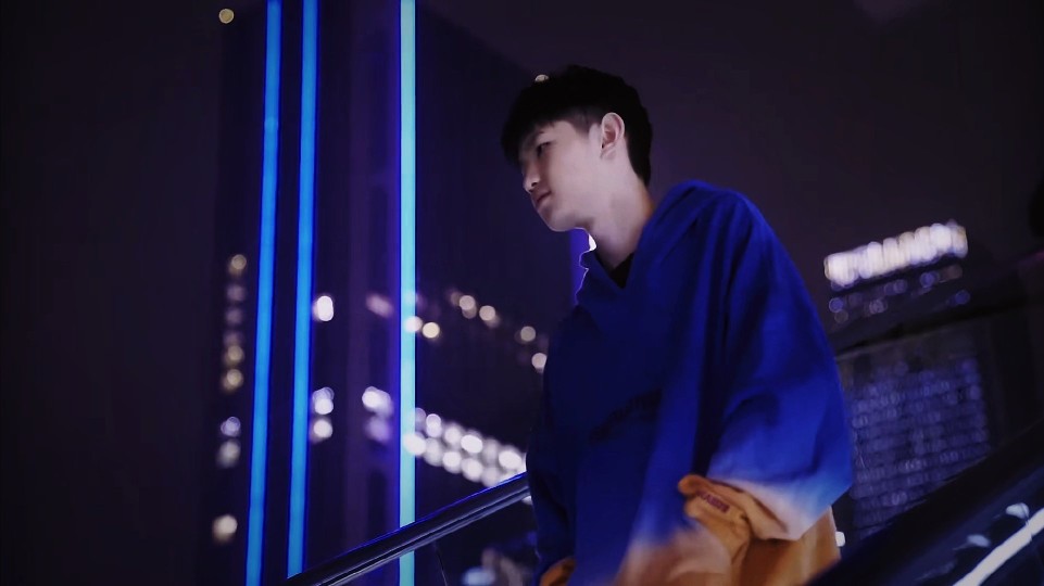 戏剧性的 r3salt - clax 交换在9 Pandas的RMR资格赛活动前几分钟敲定