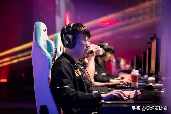 Woro2k 评论了他今天在 Heroic 的首次亮相