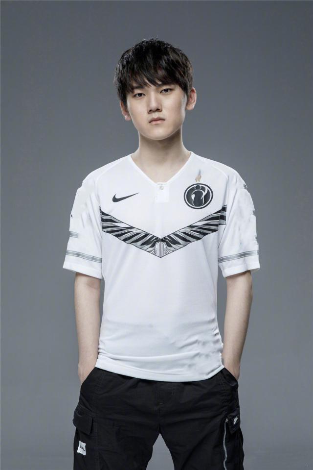 解说主持杯决赛解说阵容：先天解说圣体Zdz携手Zhuo、KKlove上阵