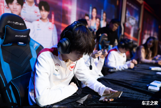 Faker揭秘职业选手的背后的秘密：一定要好好睡觉