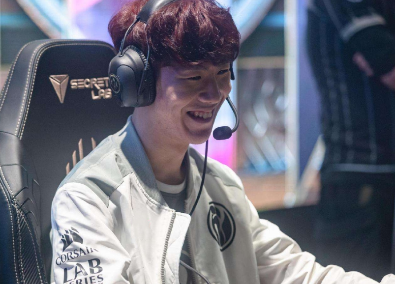 LPL夏季赛登峰组最数据：Light拿下最高场均KDA