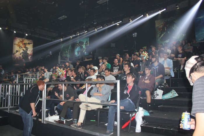 Flandre巨鳄游龙饮血吃鸡 Shanji变团灭发动机 JDG扳平比分